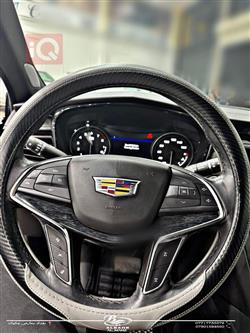 کادیلاک XT5